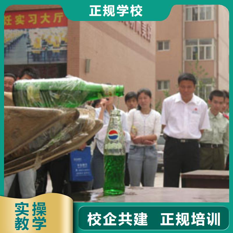 挖掘机培训,【中西糕点培训学校】就业前景好手把手教学