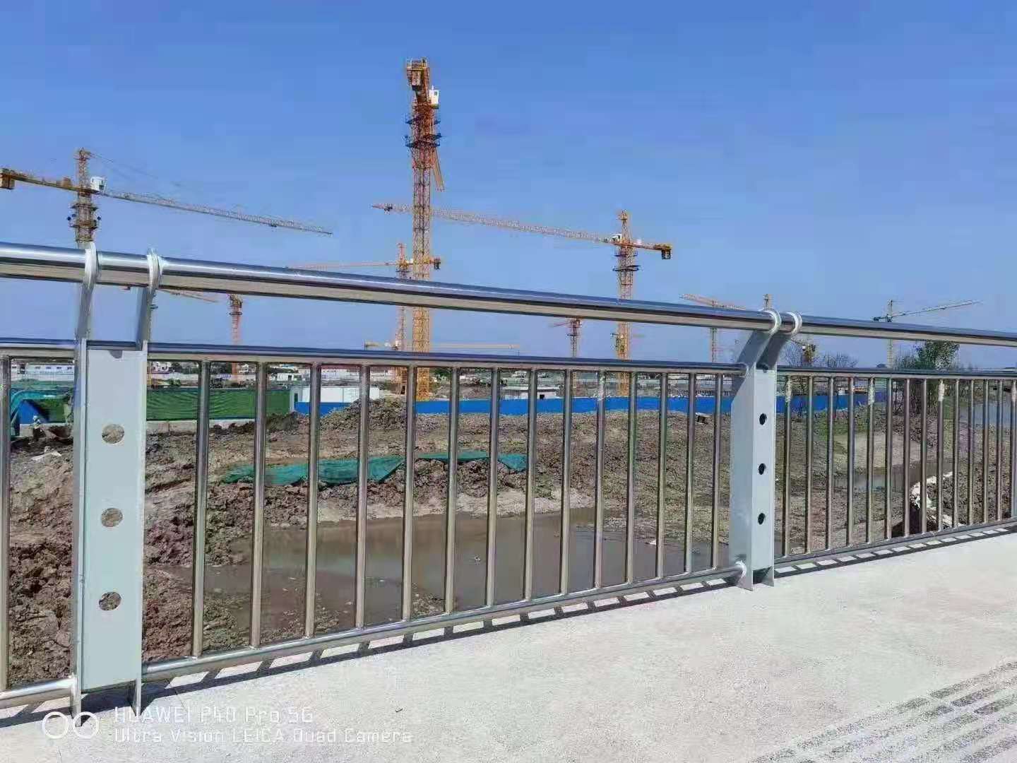 ​不锈钢立柱生产地址今日价格