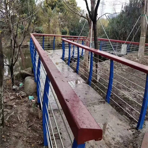 桥梁防撞护栏价格多少钱一米【多图】无中间商厂家直销