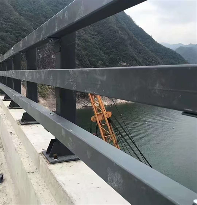 护栏质量牢靠