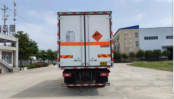 重庆到滨州危化品专线运输 专业团队,放心托管