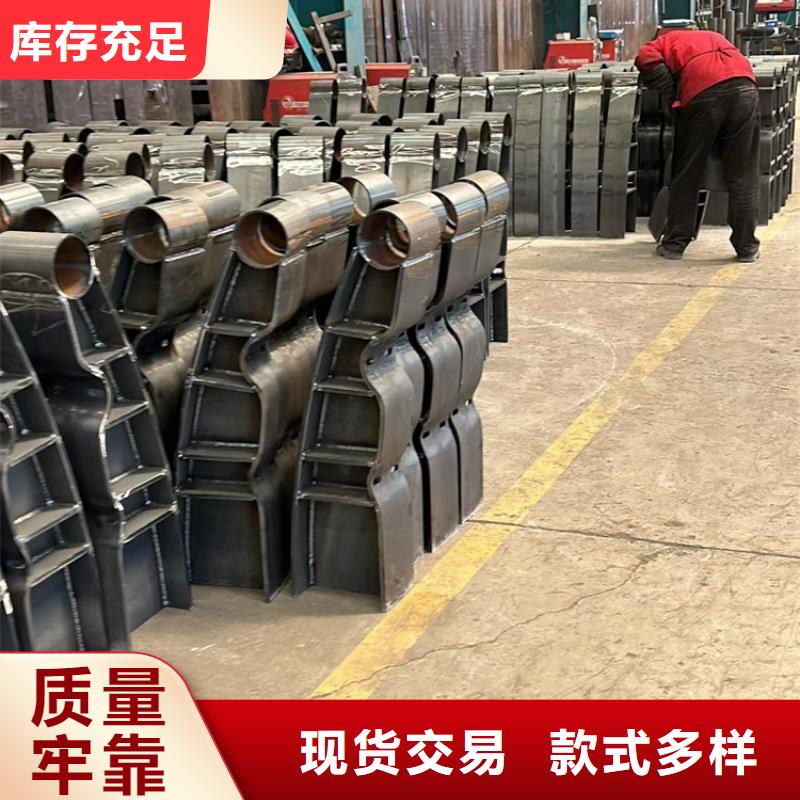 发货及时的灯光防撞护栏生产厂家品质好才是硬道理