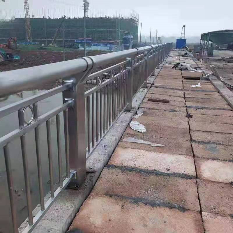 景观复合管护栏使用时长长设计合理
