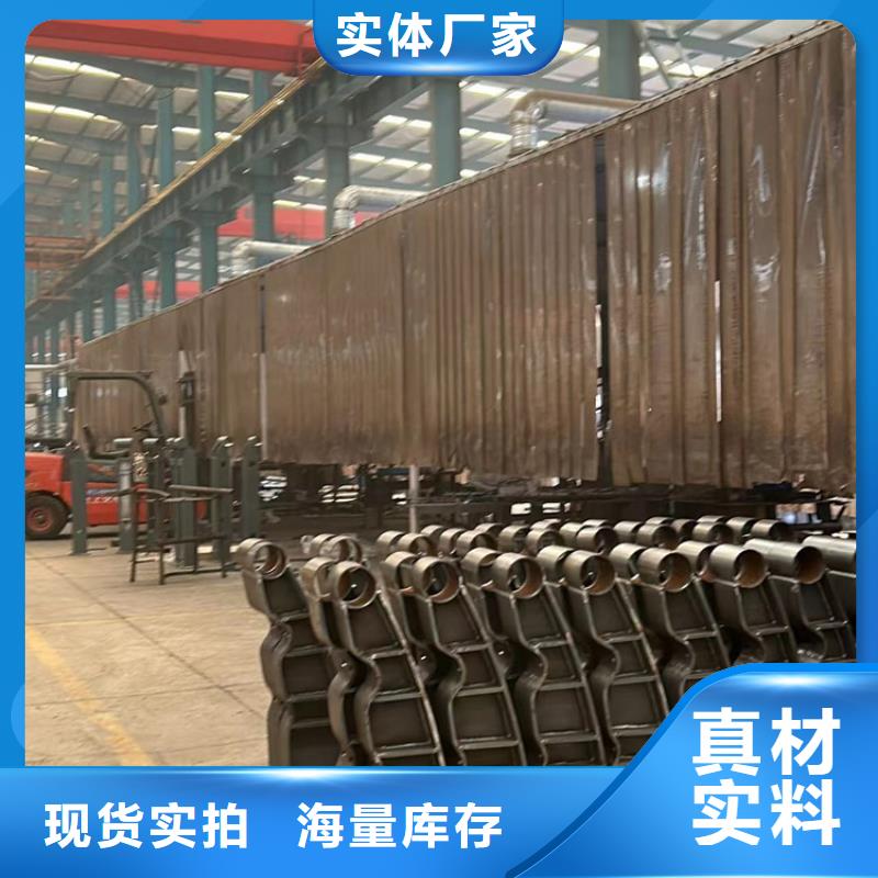 ​规格齐全的Q235B防撞护栏生产厂家专业的生产厂家