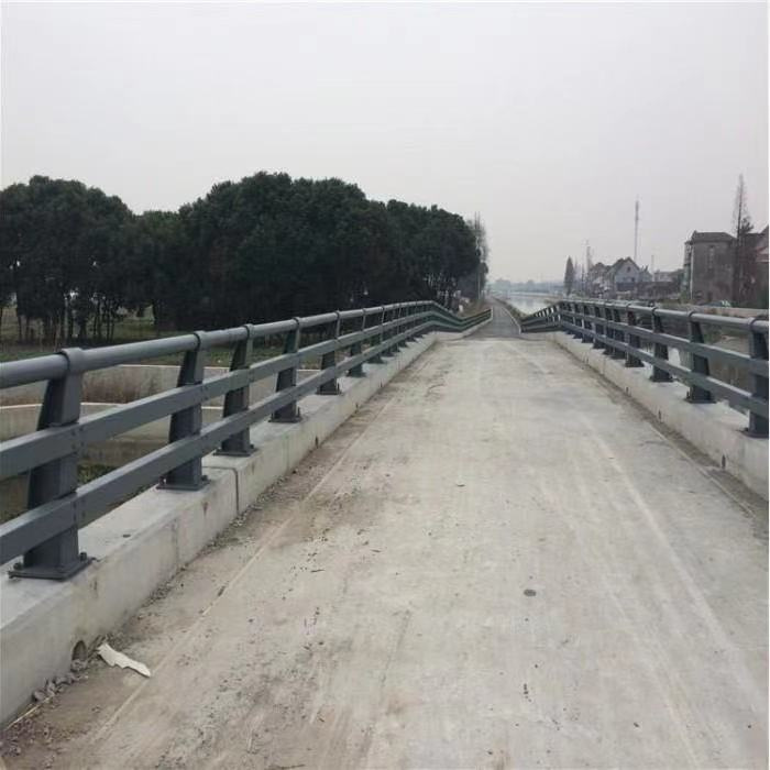 护栏【中央分隔栏】源头工厂量大优惠现货采购