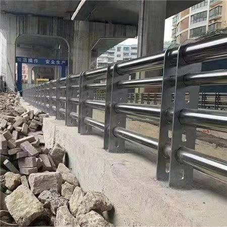 天桥不锈钢护栏厂家定制本地品牌