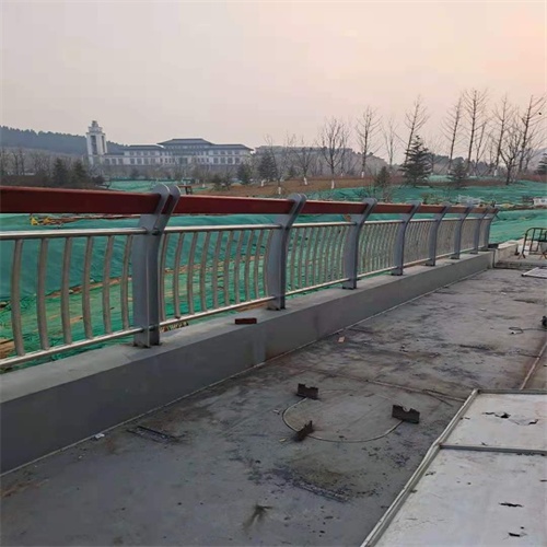 桥梁铁艺护栏制造厂家
