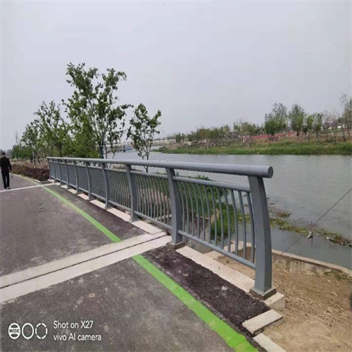 道路护栏正规实体厂家
