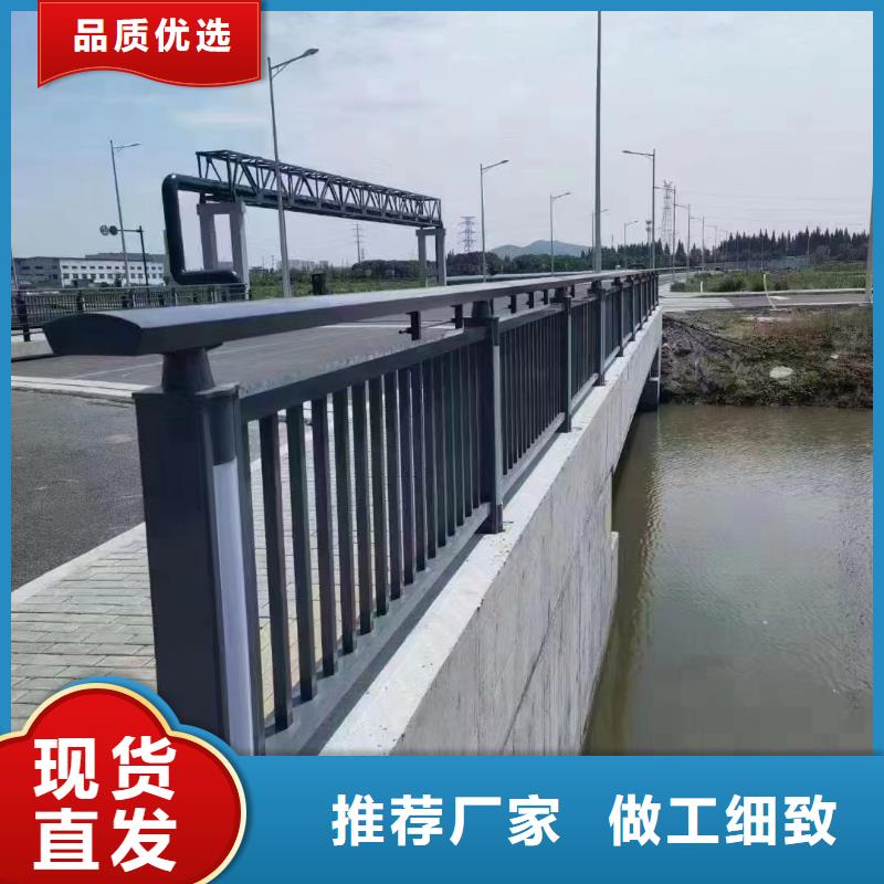 仿木纹河道护栏栏杆不锈钢河道栏杆一米多少钱同城制造商