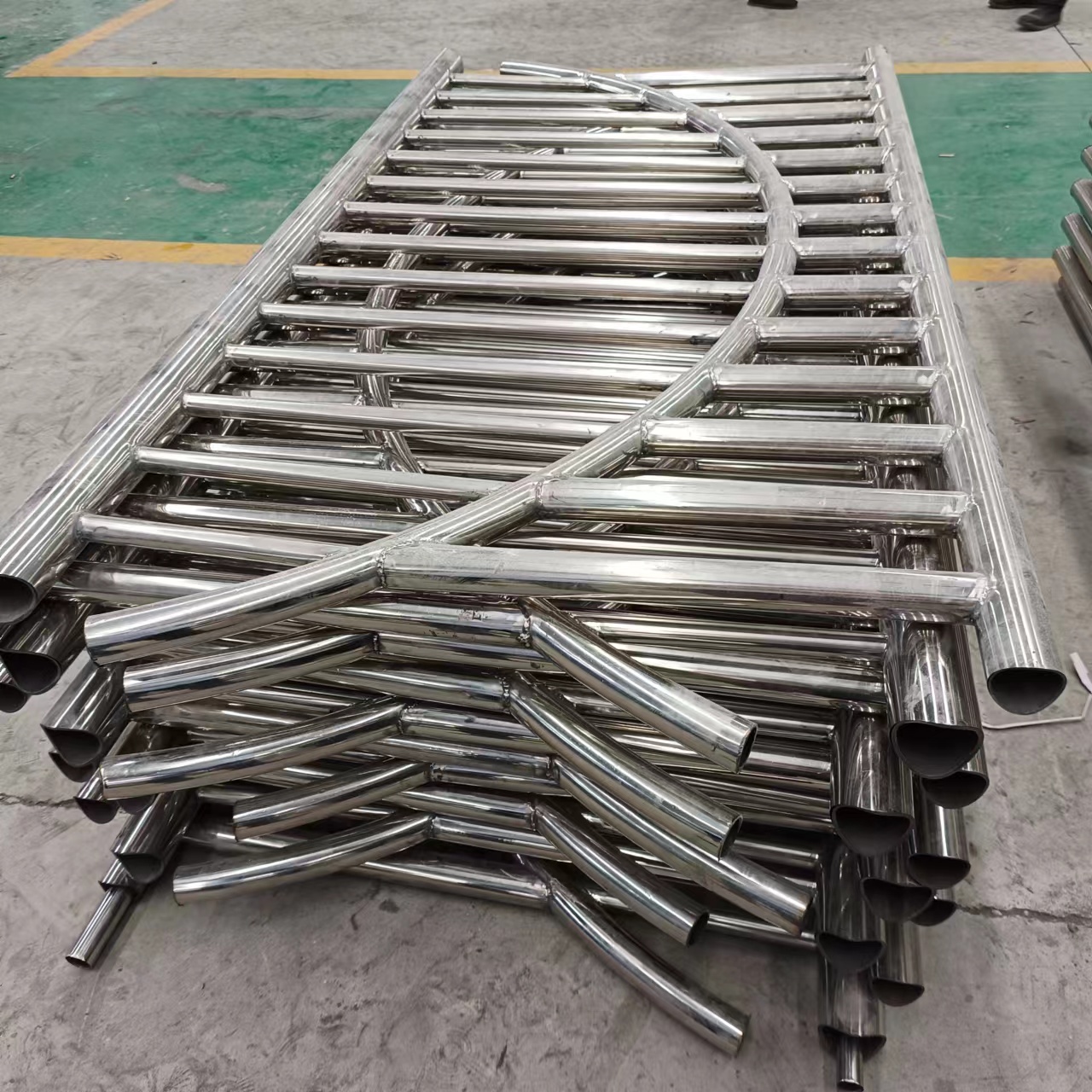不锈钢复合管量大更优惠