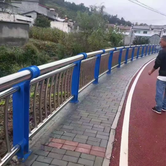 不锈钢复合管_天桥护栏栏杆品质保障价格合理源头厂家供应