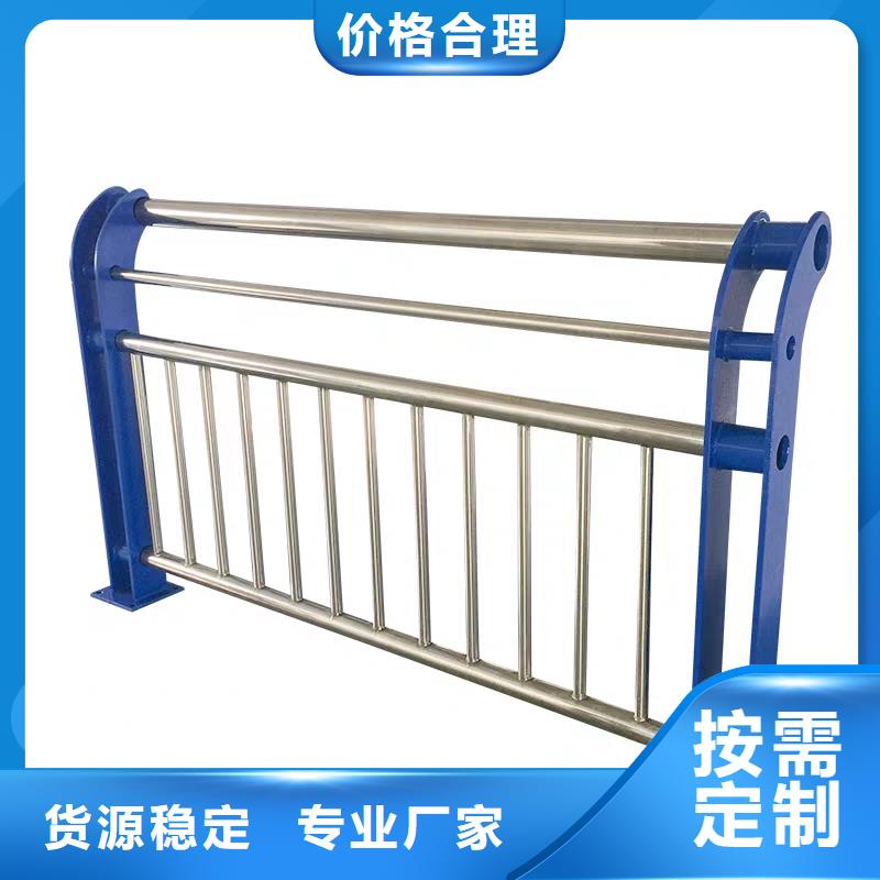 河道护栏钢背木护栏畅销当地实力公司