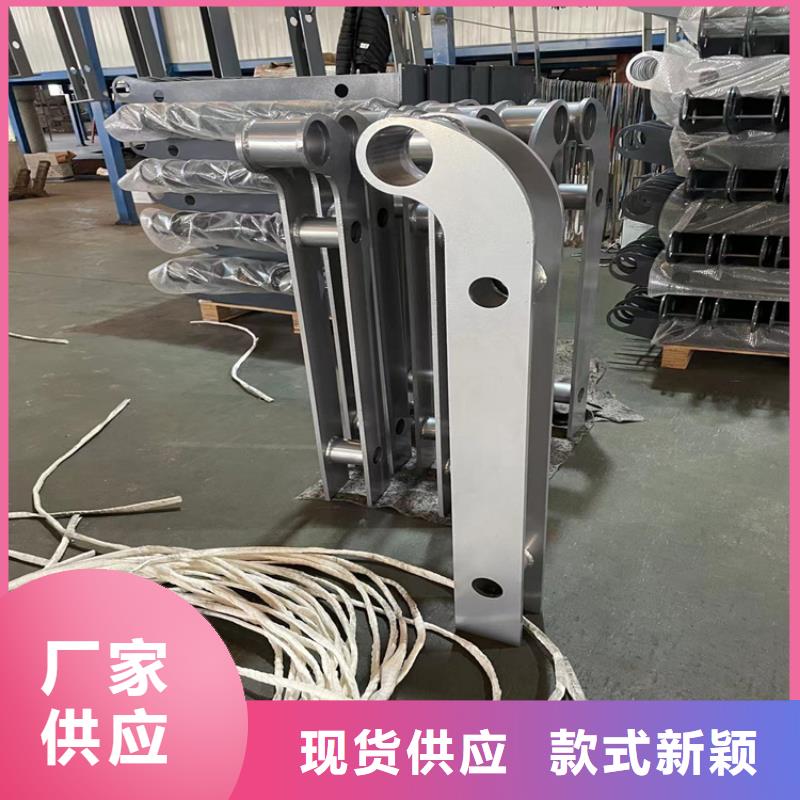 灯光护栏让利促销当地品牌