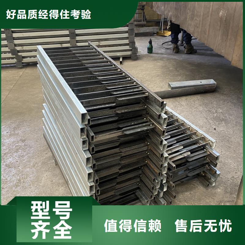 立柱护栏产品质量优良应用范围广泛