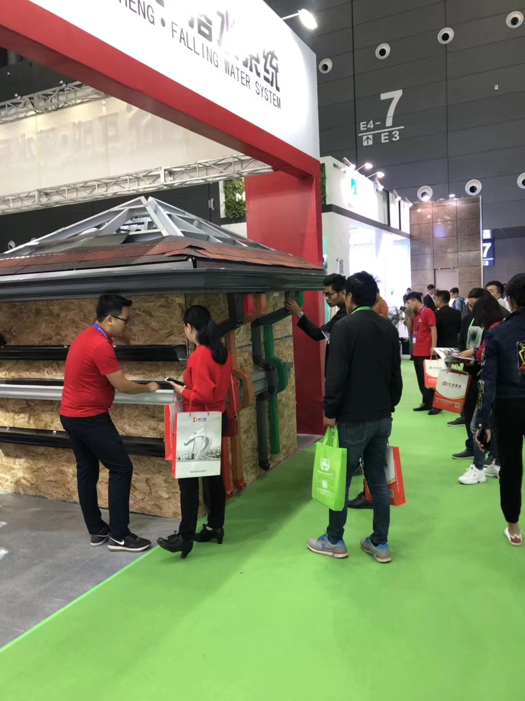 檐口彩铝接水槽价格工期短发货快