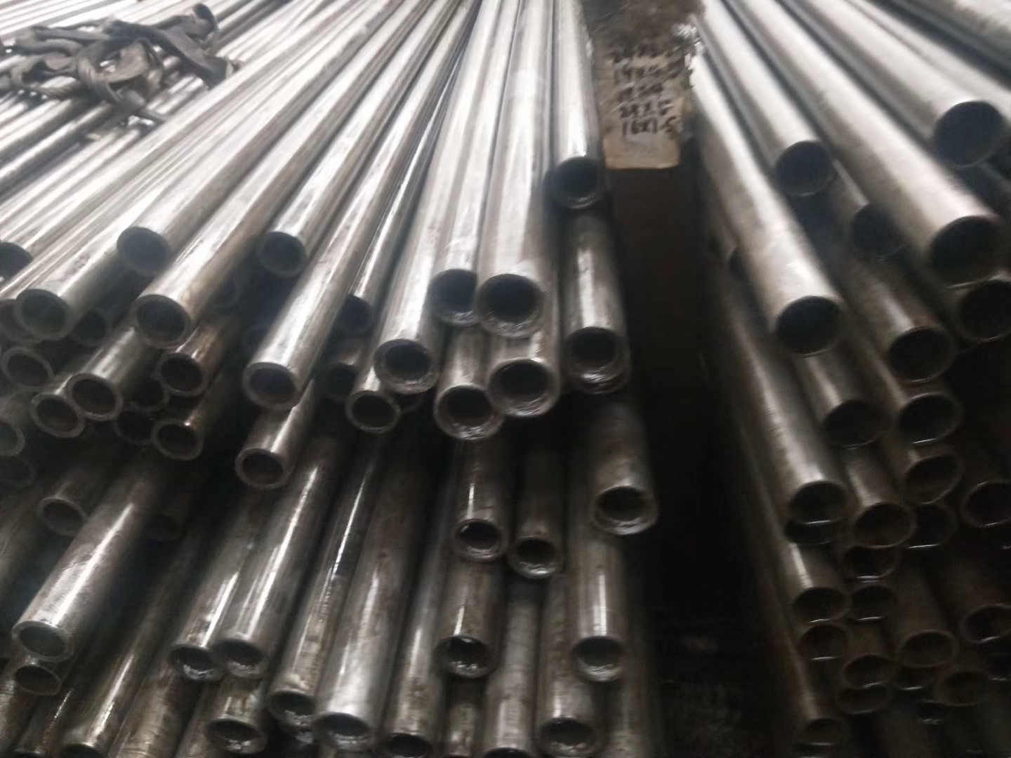42crmo精密钢管定尺定做理算价格大量现货供应