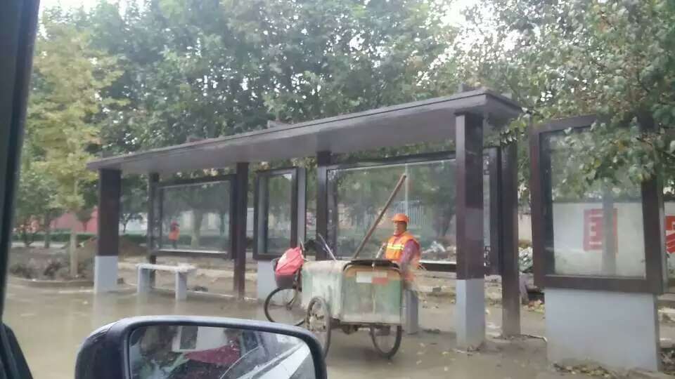 公交站台企业宣传栏性价比高