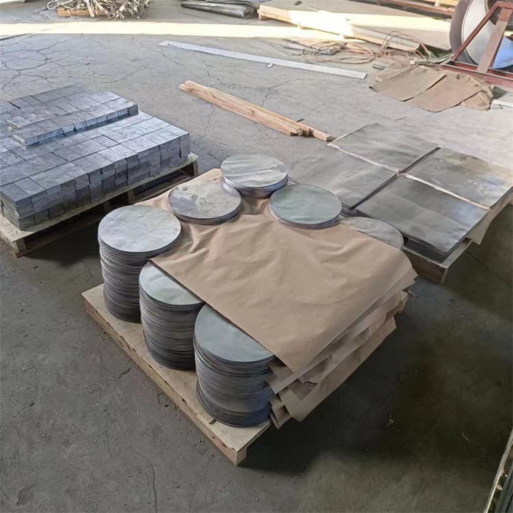 99.99%含量铅块远销各地当地公司