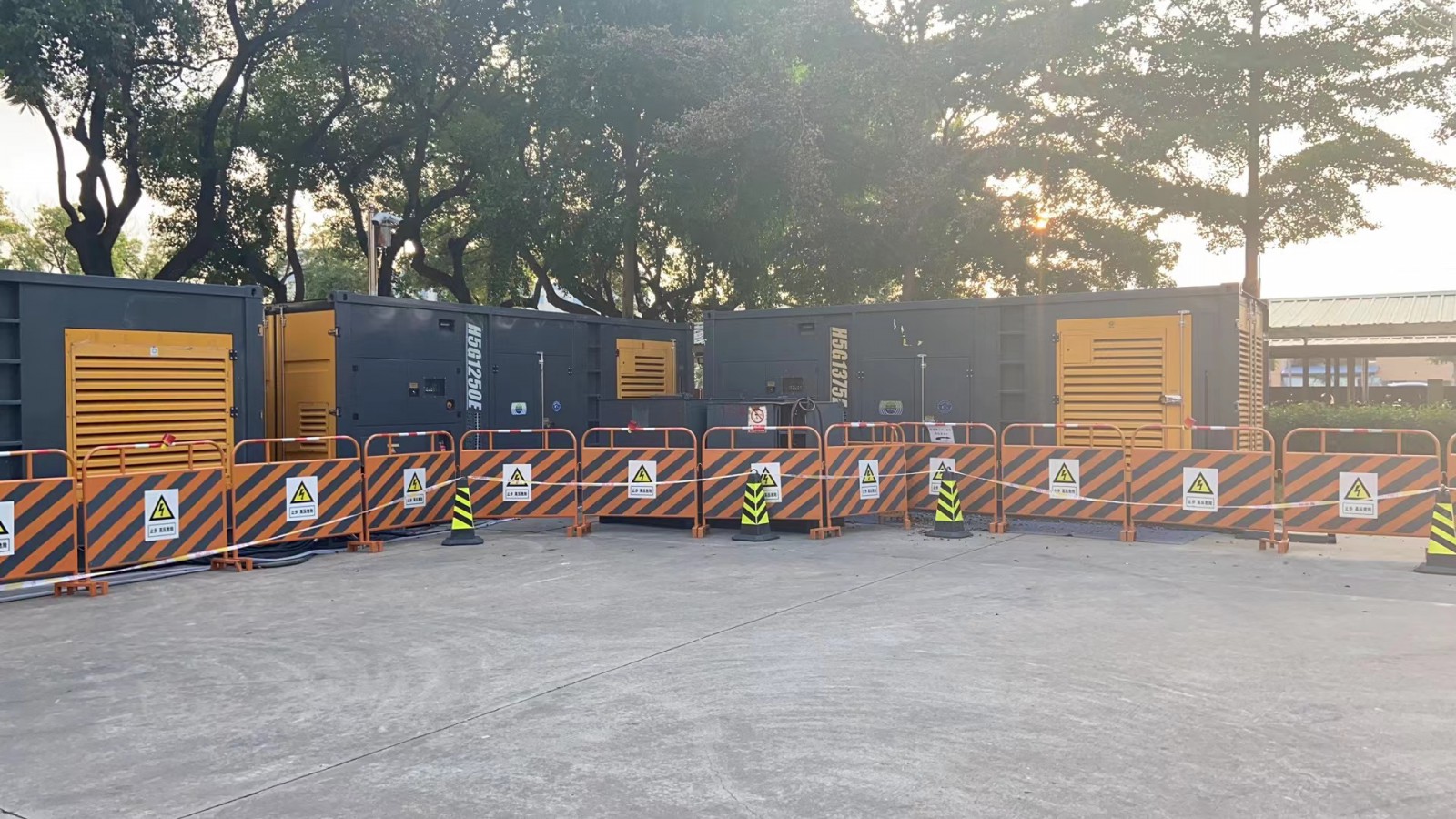 200KW发电机出租租赁400KW发电机电缆线出租UPS电源出租进口发电机出租靠谱商家