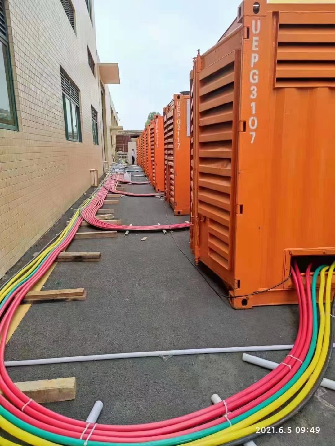 200KW发电机出租租赁400KW发电机电缆线出租UPS电源出租租赁发电机电话承接当地供应商
