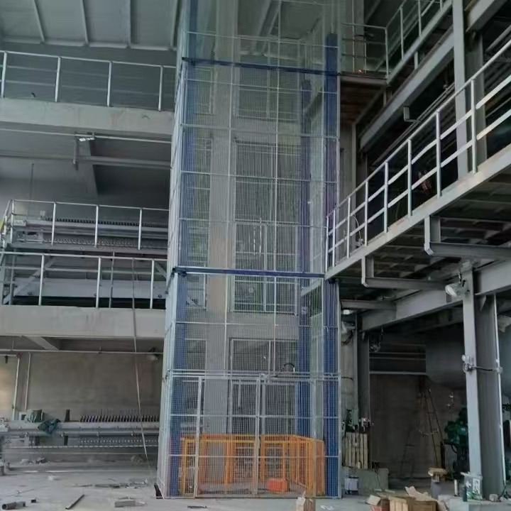 二吨货梯多少钱
