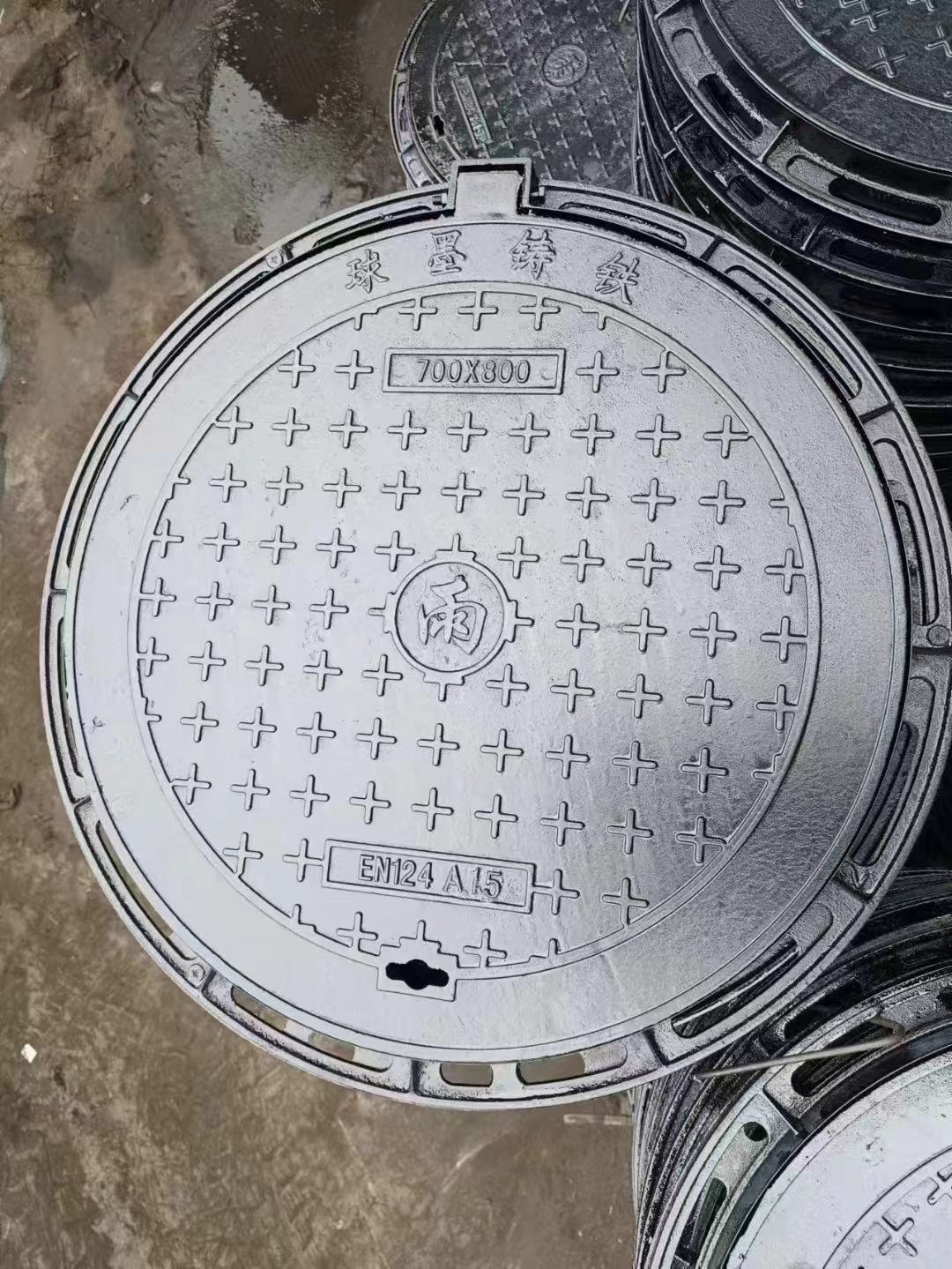 DN800*900污水井盖球墨铸铁实体厂家建通铸造客户信赖的厂家