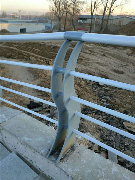 不锈钢河道护栏耐候性好好品质选我们